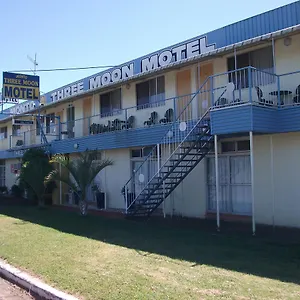 Three Moon Motel Monto